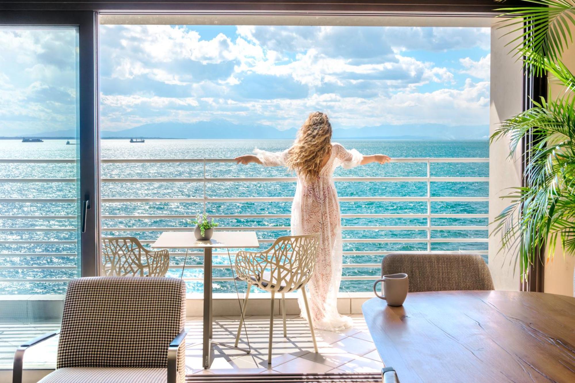 Iconic Salonica Seafront Appartement *